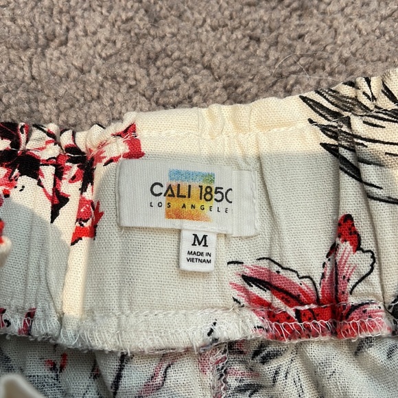 floral shorts - Picture 3 of 3